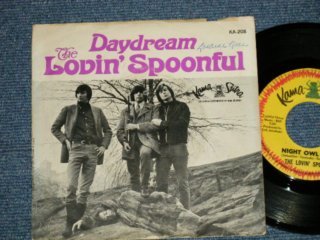 画像1: The LOVIN' SPOONFUL - A) DAYDREAM B) NIGHT OWL BLUES  (Ex/Ex+, Ex++ BB, SWOFC)  / 1966 US AMERICA ORIGINAL  Used  7" Single  with Picture Sleeve 