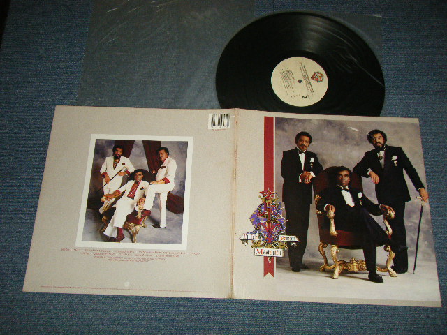 画像1: THE ISLEY BROTHERS - MASTER PIECE  (Ex++/MINT- Cut Out) / 1985 US AMERICA ORIGINAL Used LP 