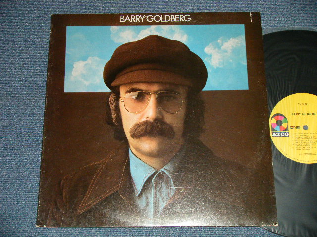 画像1: BARRY GOLDBERG - BARRY GOLDBERG (Ex+++/MINT-  CUTOUT) / 1974 US AMERICA ORIGINAL 1st Press "YELLOW with 1841 BROADWAY Label" Used LP 