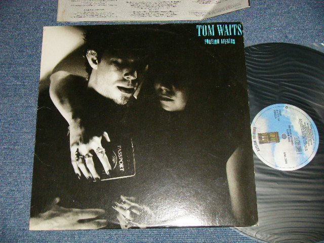 画像1: TOM WAITS -  FOREIGN AFFAIRS (Matrix # A) 7E 1117  A-2 Re PRC-1-1  ESRTD 777 PRC   B) 7E 1117  B3 Re PRC-1-1  ESRTD 7717  PRC) (Ex++/MINT-) / 1977 US AMERICA ORIGINAL Used LP 