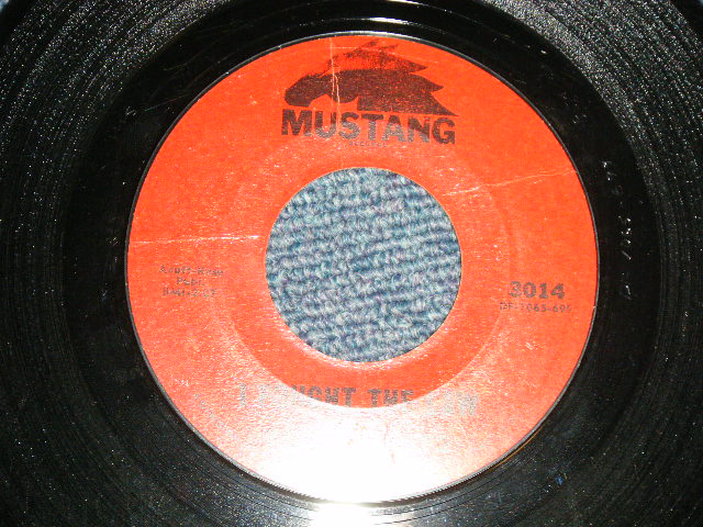 画像1: BOBBY FULLER FOUR - A) I FOUGHT THE LAW  B) LITTLE ANNIE LOU  (Ex++/Ex++) / 1966 US AMERICA ORIGINAL Used  7"Single 