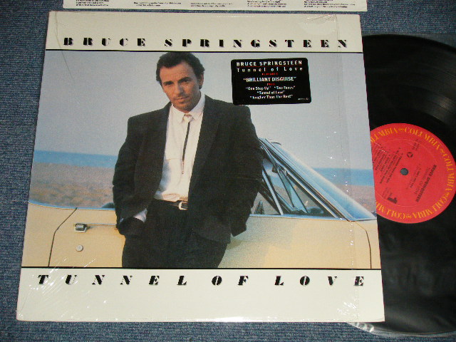 画像1: BRUCE SPRINGSTEEN - TUNNEL OF LOVE ( Matrix # A) A) AL-40999-B G3 MASTERDISK  DMM D1   B) BL-40999-B1  G5 MASTERDISK  DMM E21 )  (MINT/MINT) / 1987 US AMERICA ORIGINAL "With CUSTOM INNER SLEEVE  With LYRICS "  Used  LP  