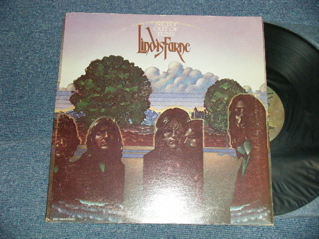 画像1: LINDISFARNE - NICELY OUT OF TUNE (Ex+/Ex+++ B-5:Ex) / 1971 US AMERICA ORIGINAL "CUSTOM Jacket"  Used LP 