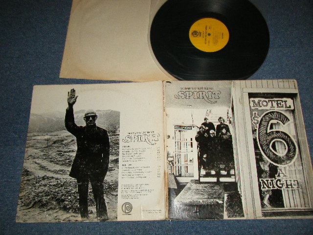 画像1: SPIRIT - THE FAMILY THAT PLAYS TOGETHER (Ex/Ex+  EDSP, WTRDMG) / 1968 US AMERICA ORIGINAL "YELLOW Label"  Used LP