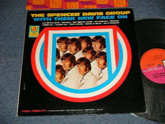 画像1: THE SPENCER DAVIS GROUP - WITH THEIR NEW FACE ON (Ex++/MINT-) / 1968 US AMERICA ORIGINAL "PROMO STAMP" MONO 2nd Press?? "PINK & ORANGE Label" Used LP 