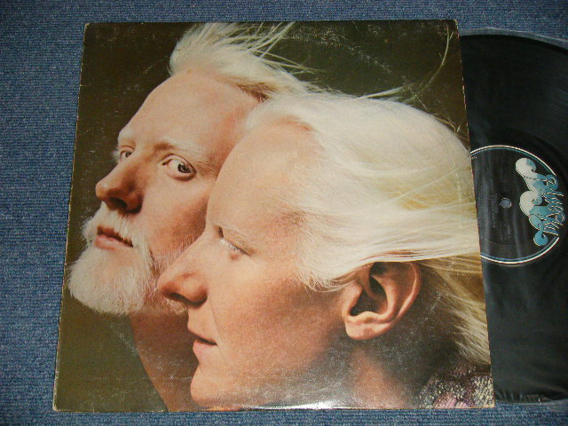 画像1: JOHNNY and EDGAR WINTER - TOGETHER : NO Custom Inner (Ex/Ex++ Looks:Ex++) / 1976 US AMERICA ORIGINAL Used LP