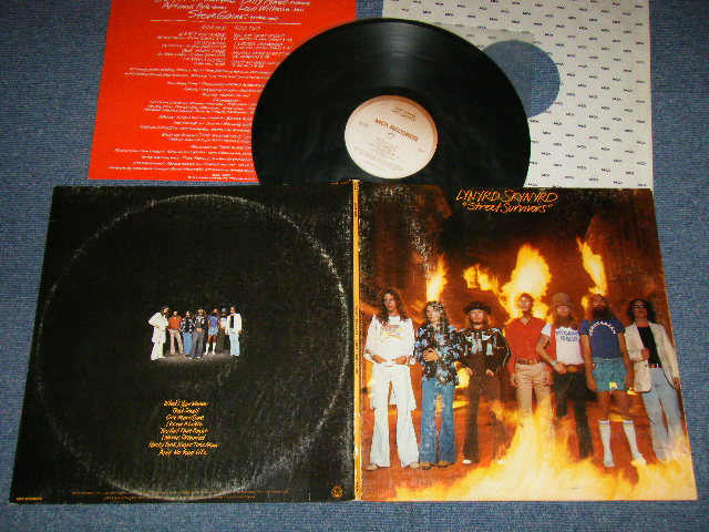 画像1: LYNYRD SKYNYRD -  STREET SURVIVORS : "FLAME Cover" "With RED INSERTS" (Ex++/MINT-) /1977 US AMERICA ORIGINAL 1st Press "FLAME Cover"  Used LP 
