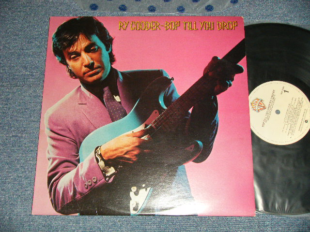 画像1: RY COODER -  BOP TILL YOU DROP (Matrix #A)BSK-1-3358-LW1 → * B)BSK-2-3358-RE1LW2 → *) "LOS ANGELES Press" (Ex+++, Ex++/Ex+++ Looks:MINT-) /1979 US AMERICA ORIGINAL Used LP 