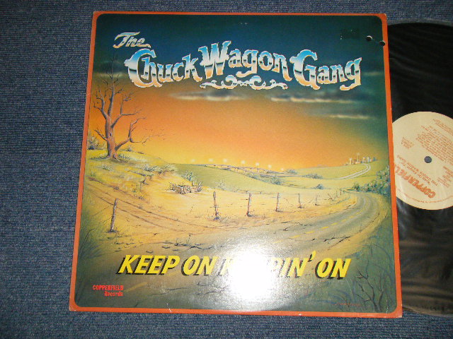 画像1: The CHUCK WAGON GANG - KEEP ON KEEPIN' ON (Ex++/Ex++ Looks:Ex+ BB)/ 1983 US AMERICA ORIGINAL Used LP 