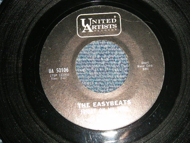 画像1: The EASYBEATS - A) FRIDAY ON MY MIND  B) MADE BY BED: GONNA LIE IN IT  (Ex+++/Ex+++) / 19656 US AMERICA ORIGINAL Used 7" 45rpm Single