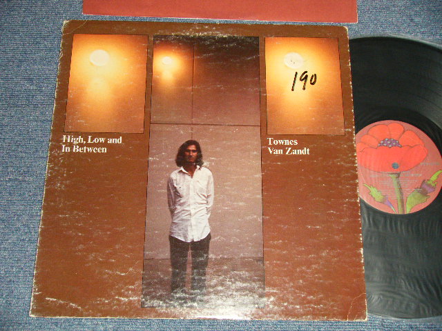 画像1: TOWNES VAN ZANDT - HIGH, LOW AND BETWEEN (Ex/MINT- Looks:Ex+++ WOFC) / 1972 US AMERICA ORIGINAL Used LP 