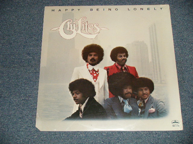 画像1: THE CHI-LITES - HAPPY BEING LONELY (SEALED Cutout) / 1976 US AMERICA ORIGINAL "BRAND NEW SEALED" LP  