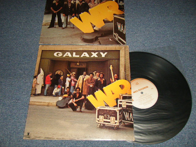 画像1: WAR - GALAXY :With INSERTS PIN-UP! (Ex++/Ex+++ B-1:Ex+) / 1977 US AMERICA ORIGINAL Used  LP