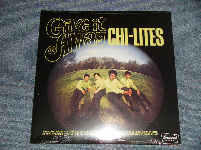 画像1: THE CHI-LITES - GIVE IT AWAY (SEALED) / US AMERICA REISSUE "BRAND NEW SEALED" LP  