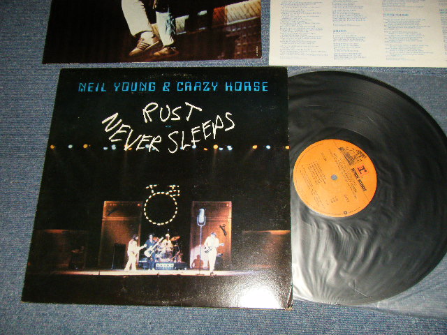 画像1: NEIL YOUNG  & CRAZY HORSE  - RUST NEVER SLEEP (with ART WORK CUSTOM INNER + INSERTS) (Matrix #A) HS-1-2295-E-17 dg B) US-2-2295-E-2 dg) "QUARITY RECORDS LIMITED Press in CANADA" (Ex++/Ex+++) / 1979 US AMERICA ORIGINAL1st Press "BROWN Label" Used LP