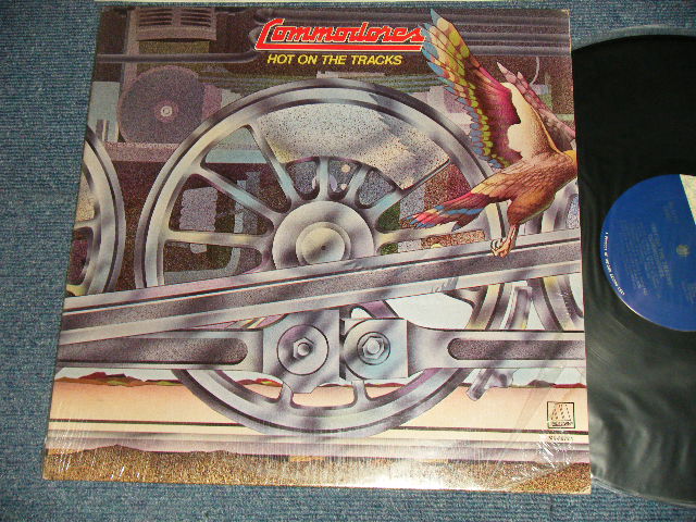 画像1: COMMODORES - HOT ON THE TRACKS (Ex+++/Ex+++) / 1976 US AMERICA ORIGINAL "CRC / RECORD CLUB Release" Used LP 
