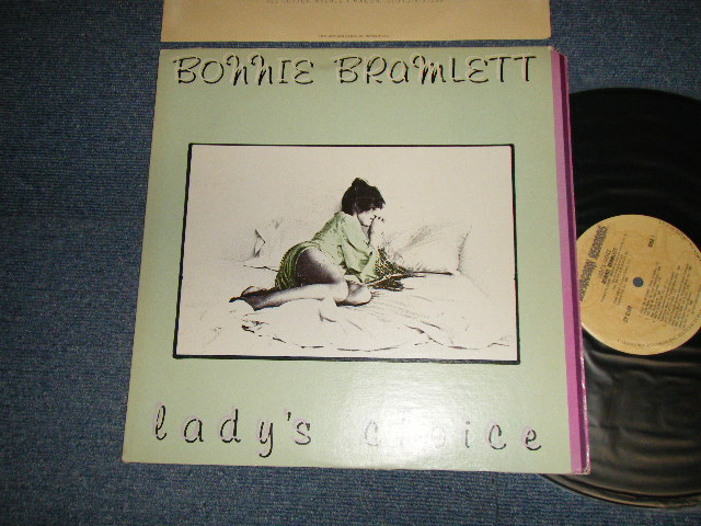 画像1: BONNIE BRAMLETT (Ex:DELANEY & BONNIE) - LADY'S CHOICE (All Cover Songs)(Ex++/Ex+++ Looks;MINT- CUTOUT, EDSP) / 1976 US AMERICA  ORIGINAL Used  LP
