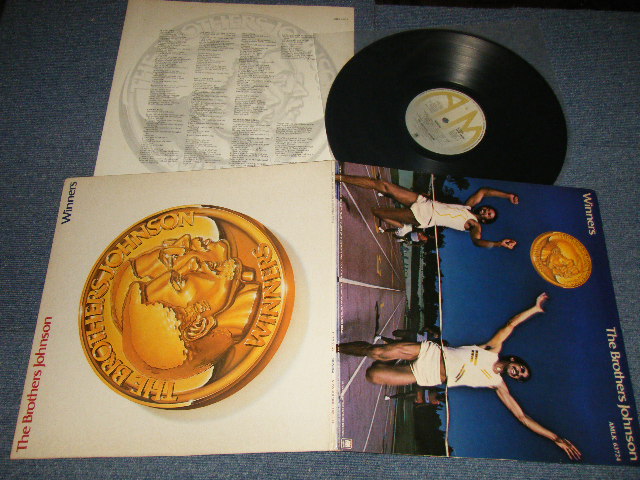 画像1: The BROTHERS JOHNSON - WINNERS (With CUSTOM INNER)  (Ex++/Ex+++ Looks:MINT- CutOut)/ 1981 UK ENGLAND ORIGINAL Used LP