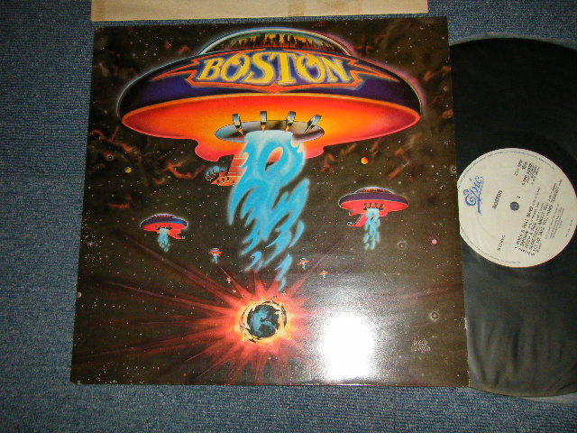 画像1: BOSTON - BOSTON  (MINT-/MINT- Looks:Ex+++)  / 1980's UK ENGLAND REISSUE Used LP 