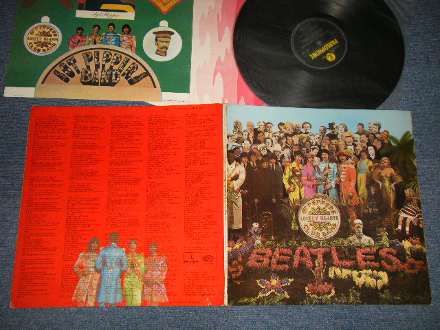 画像1: The BEATLES - SGT. PEPPERS LONELY HEARTS CLUB BAND : With CUT OUTS & With INNER SLEEVE (Matrix #A)XEX 637-1  2 HO B)XEX 638-1  4 OL) (Ex++/Ex+++) / 1967 UK ENGLAND ORIGINAL "YELLOW Parlophone  Label" MONOUsed LP 