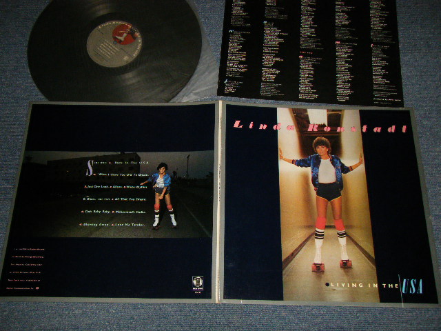 画像1: LINDA RONSTADT - LIVING IN THE USA (NO CUSTOM INNER) (Ex+++/MINT-) / 1978 US AMERICA ORIGINAL Used LP