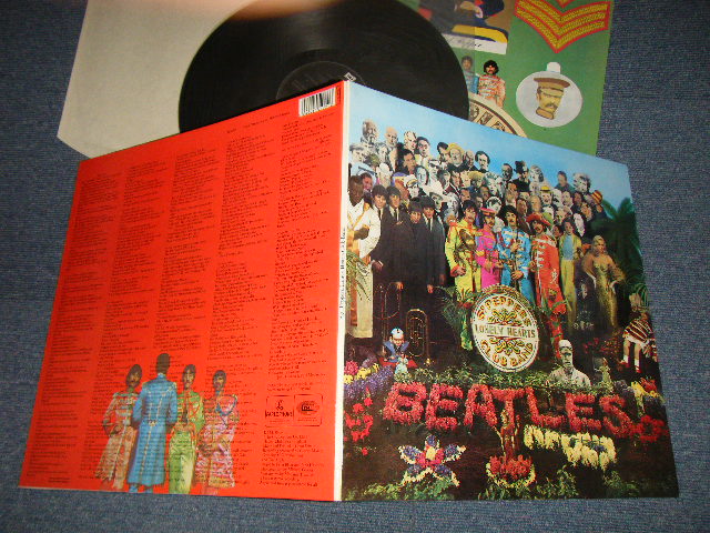 画像1: The BEATLES -  SGT.PEPPERS LONELY HEARTS CLUB BAND (With CUT OUTS) (Matrix #A)YEX 637-6-1-2- HTM B)YEX 638-6-1-1-4--6) (MINT-/MINT) / UK ENGLAND "19?? Version WHITE Parlophone & 2 EMI Label" Used LP 