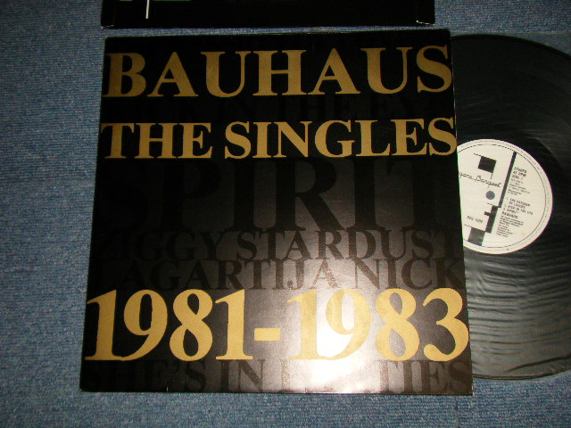 画像1: BAUHAUS - THE SINGLES 1981-1983 (A-1/B-1)(With INNER SLEEVE) (Ex+++/MINT-) /  1983 UK ENGLAND ORIGINAL Used 12"