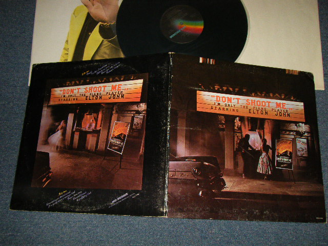 画像1: ELTON JOHN  - DON'T SHOOT ME I'M ONLY THE PIANO MAN (with BOOKLET) (Ex+/MINT-) / 1973 Version  US AMERICA 2nd Press "BLACK with RAINBOW Label" Used LP 