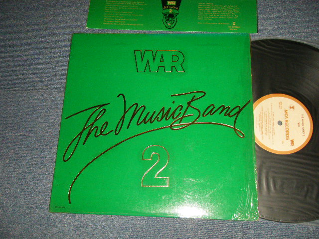 画像1: WAR - THE MUSIC BAND 2 (With CUSATOM SLEEVE)  (MINT-/MINT-)  / 1979 US AMERICA ORIGINAL Used  LP