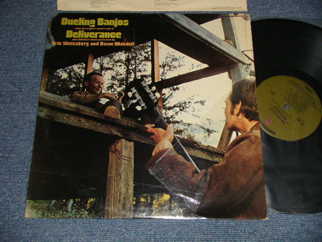 画像1: ERIC WEISBERG and STEVE MANDELL (ORIGINAL SOUNDTRACK) - DUELING BANJOS (Ex+++/Ex+++ Cutout) / 1973 US AMERICA ORIGINAL 1st Press "GREEN with 'WB' Label" Used LP 