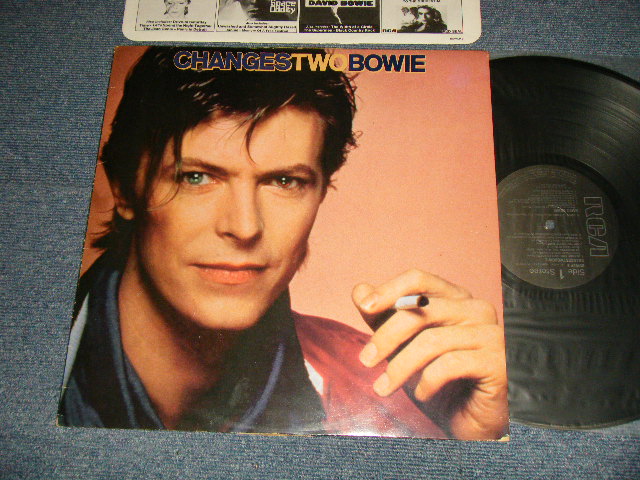 画像1: DAVID BOWIE - CHANGES TWO BOWIE (Matrix # A)2U  B)3U) (Ex/Ex+++ EDSP) /  1981 UK ENGLAND ORIGINAL "BLACK Label" Used LP