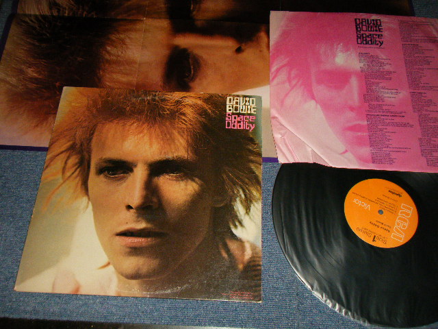 画像1: DAVID BOWIE - SPACE ODDITY (With POSTER & INSERTS) (Matrix #A)BPRS-4501-2S   B)BPRS-4502-2S)  "INDIANAPOLIS Press" (Ex+/MINT-) / 1972 US AMERICA ORIGINAL on THIS JACKETUsed LP 