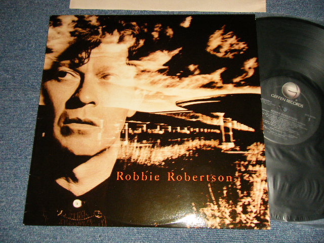 画像1: ROBBIE ROBERTSON (of THE BAND)  -  ROBBIE ROBERTSON (With CUSTOM INNER SLEEVE) (MINT-/MINT) / 1987 US AMERICA ORIGINAL Used LP 