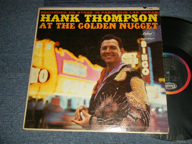 画像1: HANK THOMPSON - AT THE GOLDEN NUGGET (Ex++/Ex++ A-1:VG- PRESS MISS, EDSP) /1961 Version US AMERICA 2nd Press "BLACK with RAINBOW 'CAPITOL' Logon on TOP Label" MONO Used LP