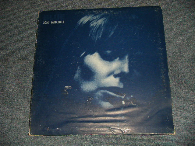 画像1: JONI MITCHELL  - BLUE (Matrix #A)T1 MS-2038 31218 (RE-2)-1 B)T2 MS-2038 31219 RE-2-3)  "TERRE HAUTE Press in INDIANA" (VG+++x+++ WTDDMG) / 1975 Version US AMERICA "3rd Press BROWN With 'W' Label" Used LP 