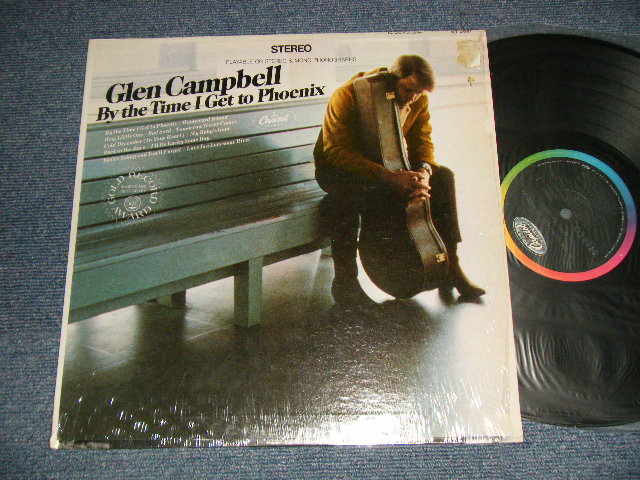 画像1: GLEN CAMPBELL - BY THE TIME I GET TO PHOENIX (MINT-/Ex+ Looks:VG+++)  / 1967 US AMERICA ORIGINAL 1st Press "BLACK with RAINBOW Label" 2nd Press "AWARD Printed Front Cover" Used LP 