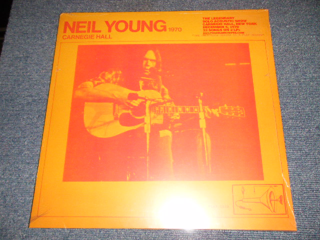 画像1: NEIL YOUNG - CARNEGIE HALL 1970 (SEALED Bump) / 2021 US AMERICA ORIGINAL "BRAND NEW SEALED" 2-LP