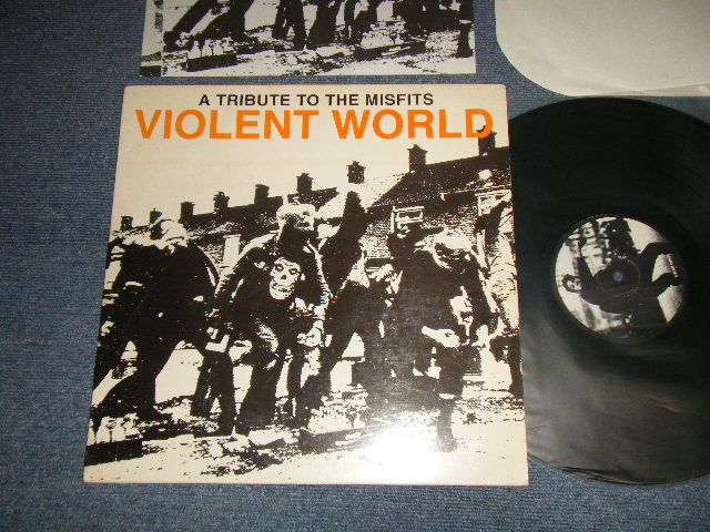画像1: V.A. VARIOUS - VIOLENT WORLD : A TRIBUTE TO THE MISFITS (With INSERTS) (Ex+++/MINT-) / 1997 US AMERICA ORIGINAL Used LP