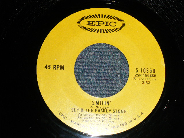 画像1: SLY & The FAMILY STONE - A)SMILIN'  B)LUV N' HAIGHT (MINT-/MINT-)  / 1972 US AMERICA ORIGINAL Used 7" Single 