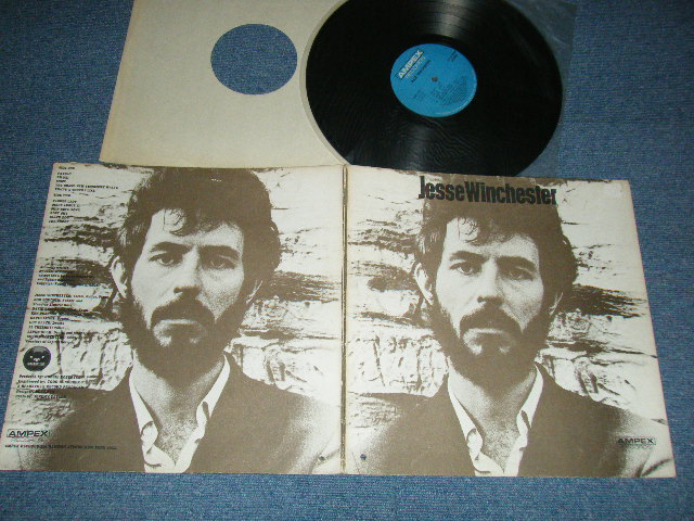 画像1: JESSE WINCHESTER - JESSE WINCHESTER (Matrix #A)LPS-A 10104-A RE MR ∆14655 STERLING  B)LPS-A 10104-B MR ∆14655  STERLING RL) "MR / MONARCH Press in CA" (Ex++/Ex++ Looks:Ex+, Ex++ Looks:VG++ EDSP) /1970 US AMERICA ORIGINAL 1st Press "TEXTURED Cover" 1st Press "BLUE Label" Used LP 
