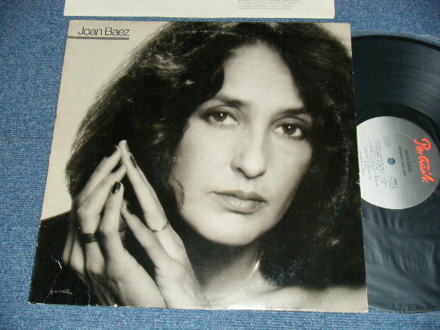 画像1: JOAN BAEZ - HONEST LULLABY (With CUSTOM INNER) (Ex+/Ex+++ B-1:Ex++) / 1979 US AMERICA ORIGINAL Used LP 