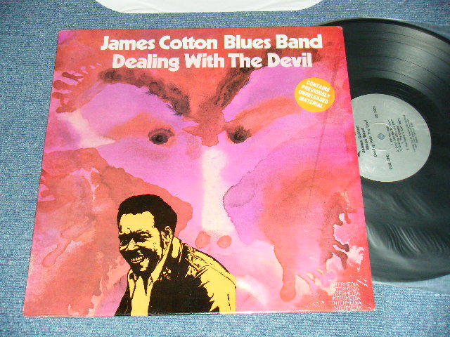 画像1: JAMES COTTON BLUES BAND - DEALING WITH THE DEVIL (MINT-/MINT) / 1982 US AMERICA ORIGINAL Used LP 