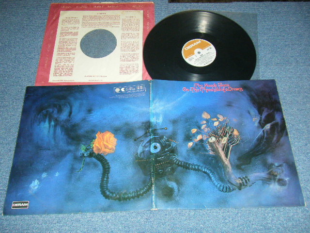 画像1: The MOODY BLUES -  ON THE THRESHOLD OF A DREAM  : With BOOKLET (MATRIX #  A)ARL-8827-2W B)ARL-8828-2W) (Ex+++/Ex+++) / 1969 UK ENGLAND ORIGINAL "MONO" Used LP 