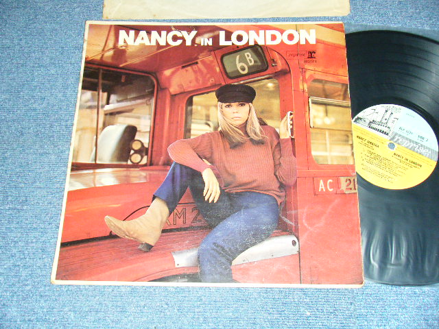 画像1: NANCY SINATRA - NANCY IN LONDON (Matrix Number A)A-2  *T B)B-1  *T) (Ex++/Ex+++) / 1966 UK ENGLAND ORIGINAL "MULTI COLOR LABEL" MONO Used LP 