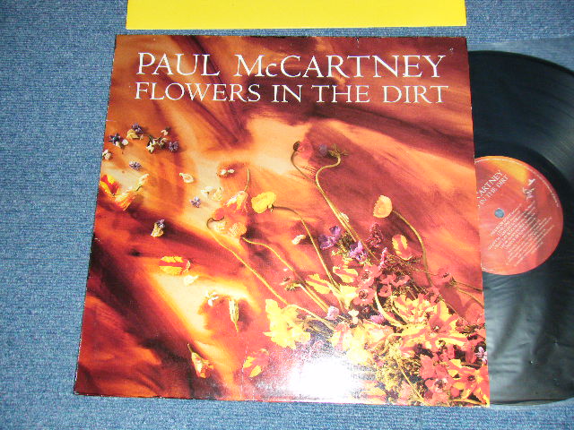 画像1: PAUL McCARTNEY - FLOWERS IN THE DIRT (With YELLOW INNER) (Ex++/MINT- /  1989 UK ENGLAND ORIGINAL Used LP 