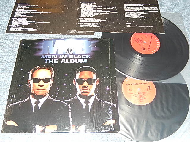 画像1: OST V.A. Various - MEN IN BLACK (MINT-/MINT-) /  1997 US AMERICA ORIGINAL Used 2-LP's