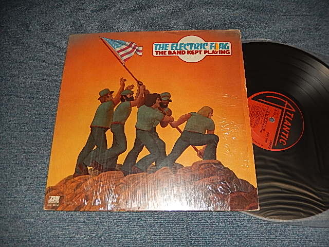 画像1: THE ELECTRIC FLAG (MIKE BLOOMFIELD,BUDDY MILES...) -THE BAND KEPT PLAYING (Ex++/Ex++ Looks:Ex)  / 1974 US AMERICA ORIGINAL Used LP