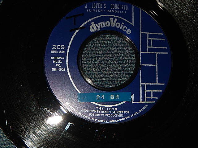 画像1: The TOYS - A) A LOVER'S CONCERTO   B)THIS NIGHT (EMINT-/MINT- STOL) / 1965 US AMERICA ORIGINAL Used 7" SINGLE 