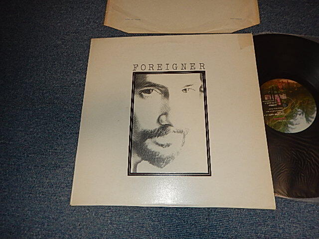 画像1: CAT STEVENS - FORELIGNER (With CUSTOM INNER) (Matrix #A) ILPS-9240-A-6U  STERLING LH   B) ILPS-9240 B-9U  STERLING LH  Very Early Matrix Number) (Ex++/Ex+++) / 1973 UK ENGLAND ORIGINAL "EMBOSSED JACKET"  Used LP 