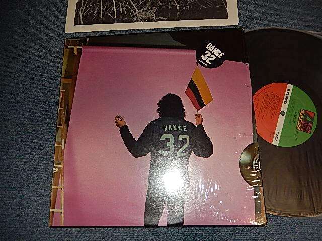 画像1: KENNY VANCE - VANCE 32 ( (With CUSTOM INNER SLEEVE) (Ex++/MINT- CUTOUT) /1975 US AMERICA ORIGINAL Used LP 